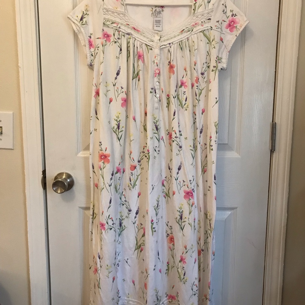 Night gown /matching robe